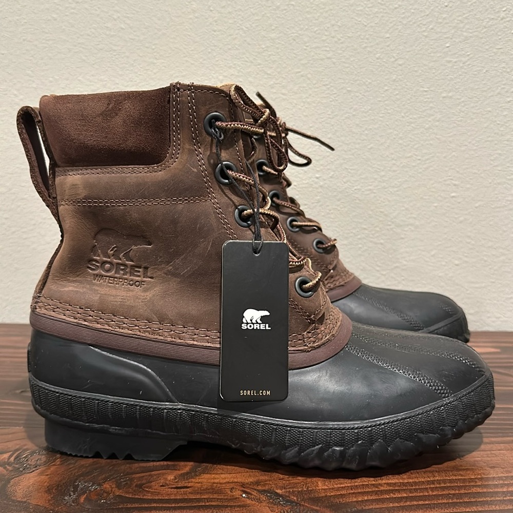 Sorel Cheyenne II Leather lace up duck boots rain snow size: 8.5